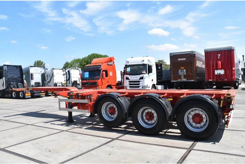 Nooteboom containerchassis - LIFT AXLE - DISC BRAKES - BPW AXLES - 2 x EXTENDABLE - - Semi-remorque porte-conteneur/ Caisse mobile: photos 4 Nooteboom containerchassis - LIFT AXLE - DISC BRAKES - BPW AXLES - 2 x EXTENDABLE - - Semi-remorque porte-conteneur/ Caisse mobile: photos 4