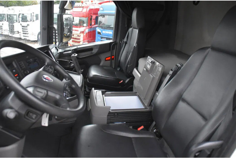 Scania S410 NGS 4x2EB MEGA 95 cm or 103 cm driving height - RETARDER - 670 TKM - FULL AIR - PARK. AIRCO - LEATHER SEATS - 2 x FUEL TANK - Tracteur routier: photos 5 Scania S410 NGS 4x2EB MEGA 95 cm or 103 cm driving height - RETARDER - 670 TKM - FULL AIR - PARK. AIRCO - LEATHER SEATS - 2 x FUEL TANK - Tracteur routier: photos 5