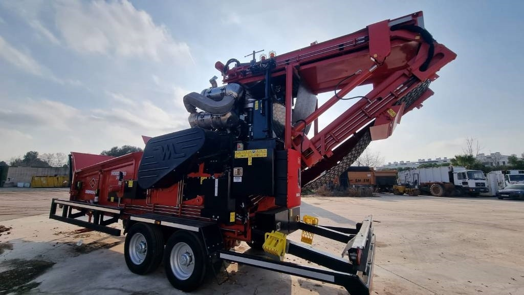 Morbark WH 2400XP - Broyeur de végétaux: photos 1 Morbark WH 2400XP - Broyeur de végétaux: photos 1