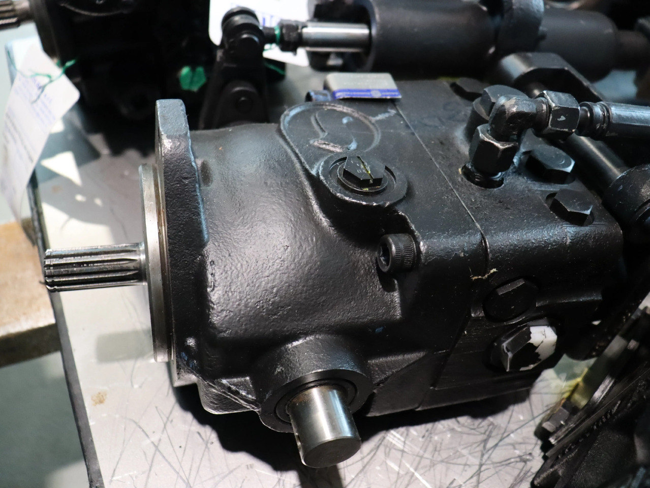 DANFOSS / SAUER SPV1/038-L5Z-PE089-01 - Pompe hydraulique pour Engins de chantier: photos 1 DANFOSS / SAUER SPV1/038-L5Z-PE089-01 - Pompe hydraulique pour Engins de chantier: photos 1