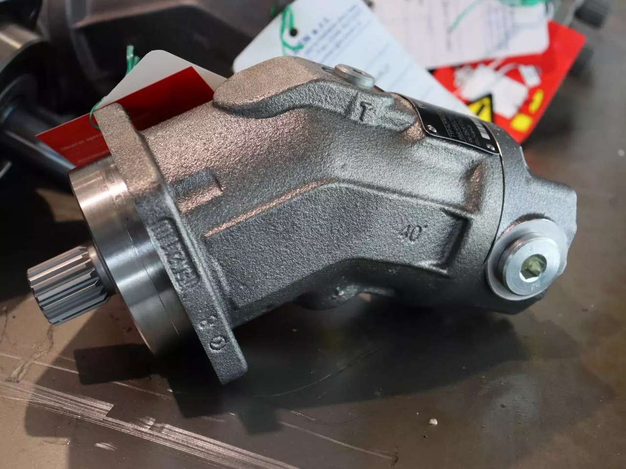 REXROTH A2FM12/61W-VAB040 - Moteur hydraulique pour Matériel de manutention: photos 1 REXROTH A2FM12/61W-VAB040 - Moteur hydraulique pour Matériel de manutention: photos 1