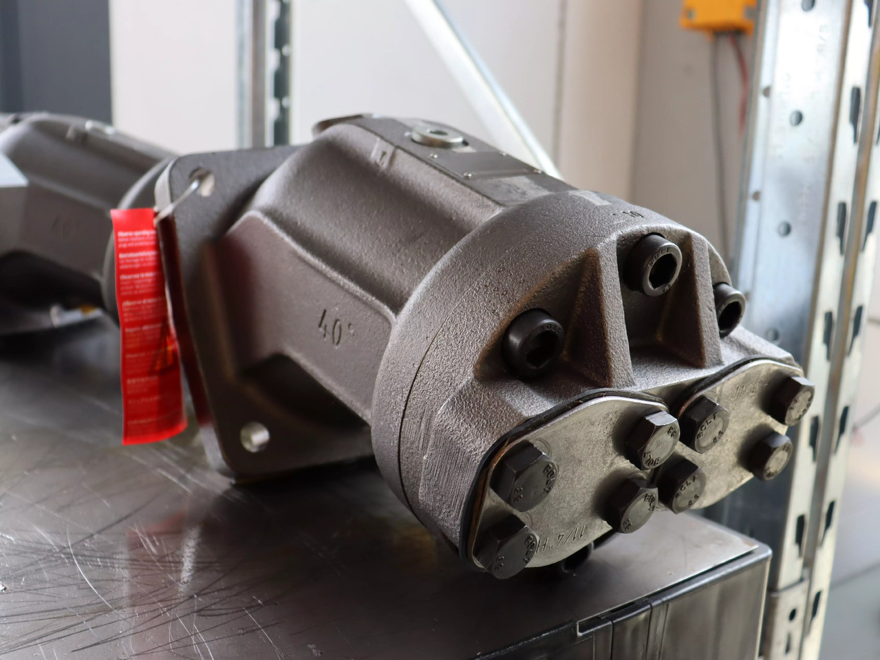 REXROTH A2FM180/61W-VAB010 - Moteur hydraulique pour Engins de chantier: photos 2 REXROTH A2FM180/61W-VAB010 - Moteur hydraulique pour Engins de chantier: photos 2