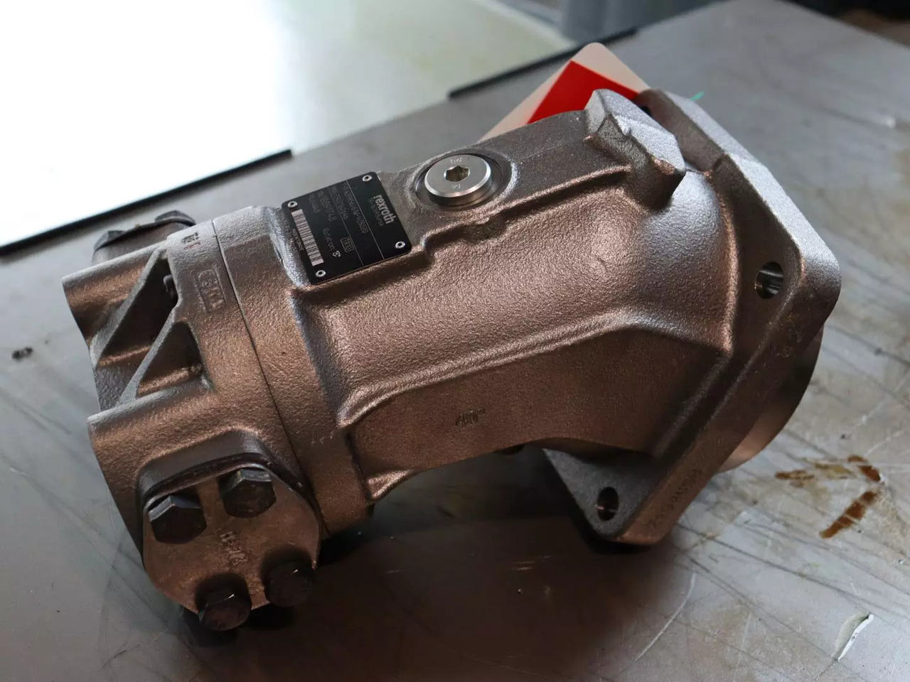 REXROTH A2FM56/61W-VZB020 - Moteur hydraulique pour Engins de chantier: photos 2 REXROTH A2FM56/61W-VZB020 - Moteur hydraulique pour Engins de chantier: photos 2