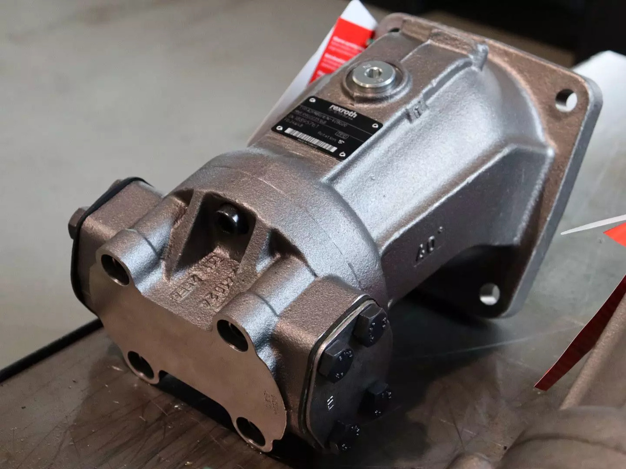 REXROTH A2FM80/61W-VZB020 - Moteur hydraulique pour Engins de chantier: photos 2 REXROTH A2FM80/61W-VZB020 - Moteur hydraulique pour Engins de chantier: photos 2