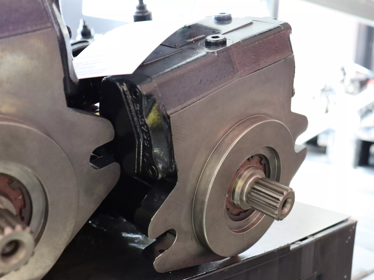 REXROTH A4VG40DA1D2/32R-NZC02F025SP-S - Pompe hydraulique pour Engins de chantier: photos 2 REXROTH A4VG40DA1D2/32R-NZC02F025SP-S - Pompe hydraulique pour Engins de chantier: photos 2