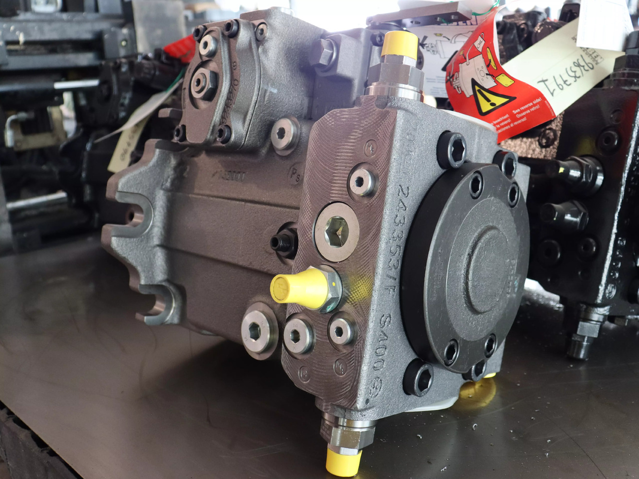 REXROTH A4VG90HWDT1/32R-NZF02F001S - Pompe hydraulique pour Engins de chantier: photos 2 REXROTH A4VG90HWDT1/32R-NZF02F001S - Pompe hydraulique pour Engins de chantier: photos 2