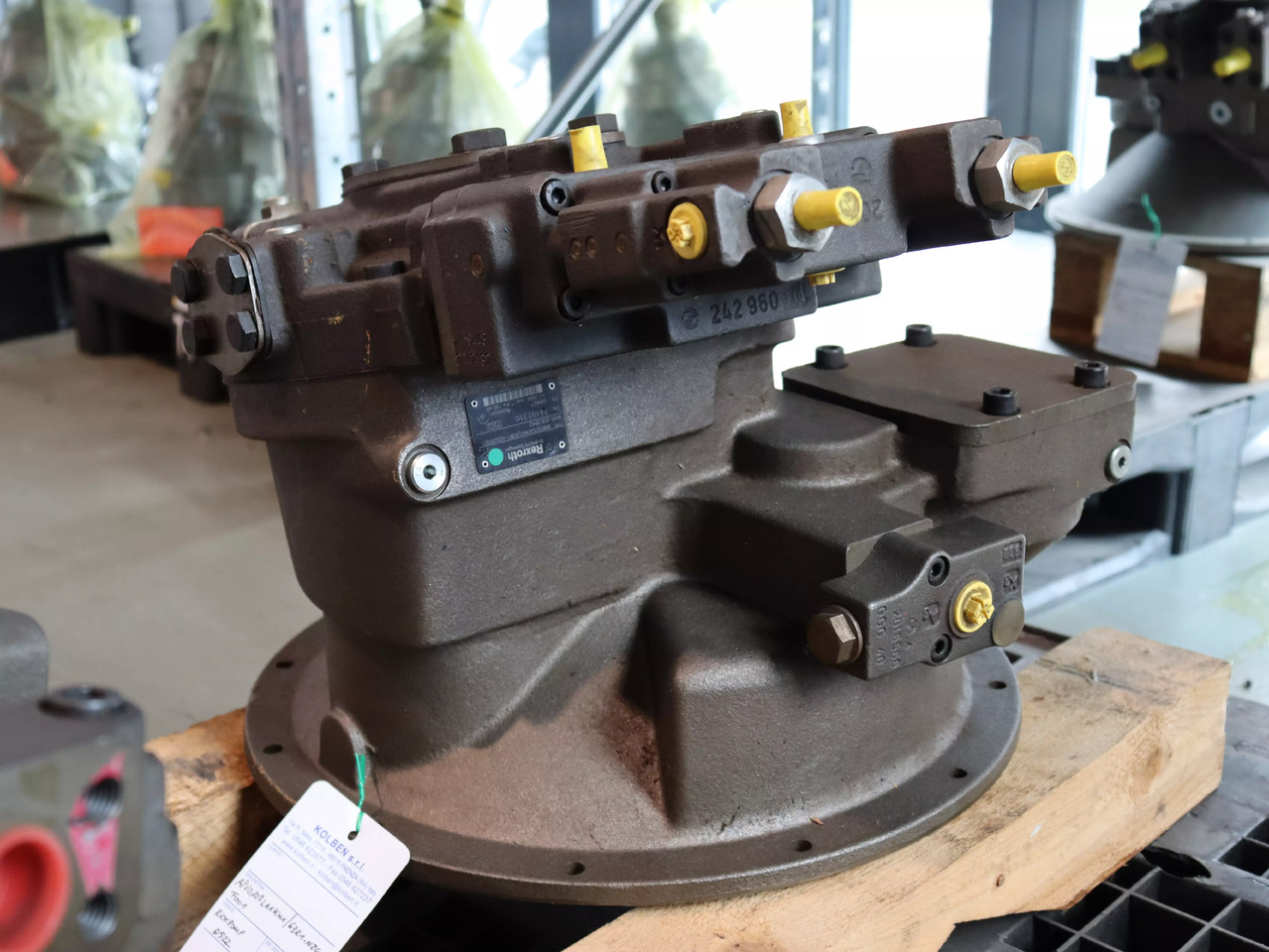 REXROTH A8VO107LA1KH1/63R1-NZG05F001 - Pompe hydraulique pour Matériel de manutention: photos 3 REXROTH A8VO107LA1KH1/63R1-NZG05F001 - Pompe hydraulique pour Matériel de manutention: photos 3