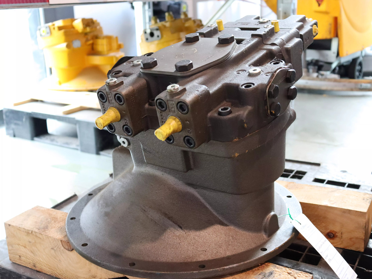 REXROTH A8VO107LA1KH1/63R1-NZG05F001 - Pompe hydraulique pour Matériel de manutention: photos 2 REXROTH A8VO107LA1KH1/63R1-NZG05F001 - Pompe hydraulique pour Matériel de manutention: photos 2