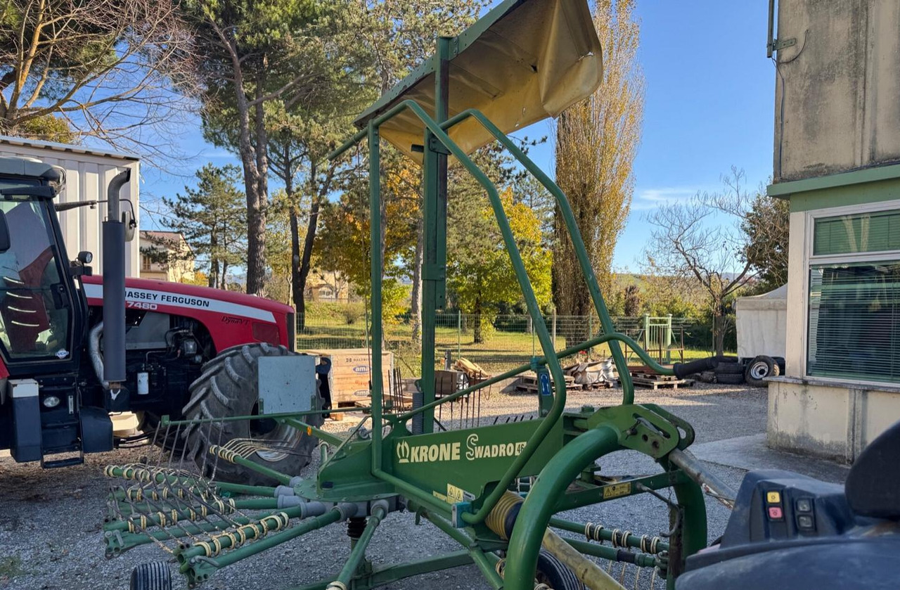 Ranghinatore - Faneuse: photos 3 Ranghinatore - Faneuse: photos 3