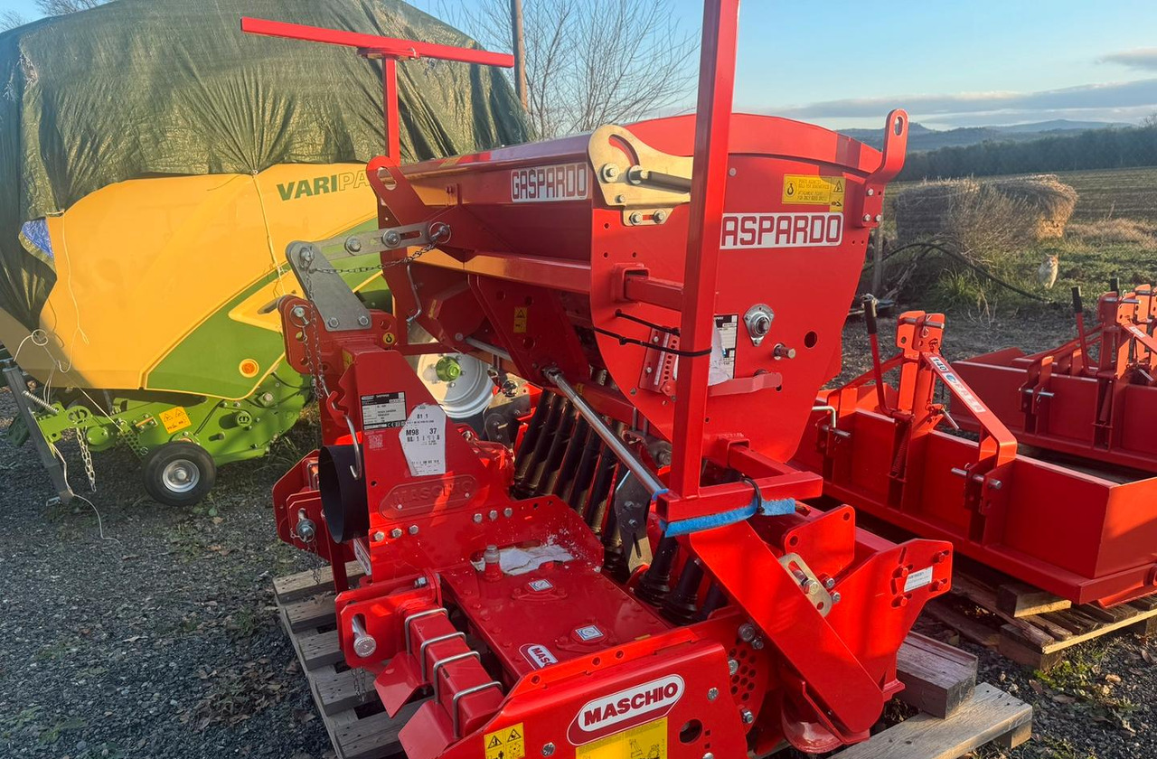 Seminatrice - Semoir: photos 2 Seminatrice - Semoir: photos 2