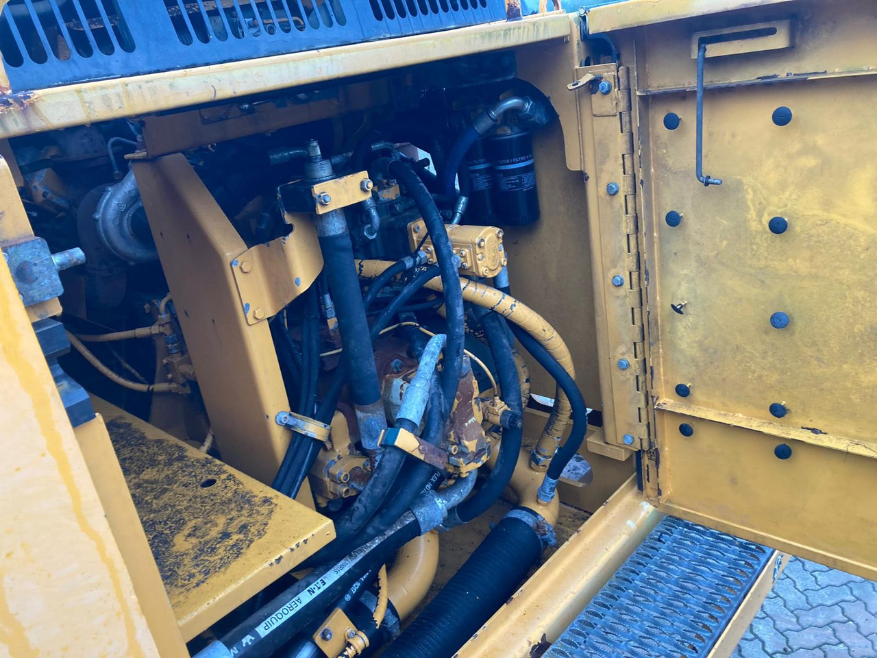 Pelle sur chenille LIEBHERR R964BEW: photos 15