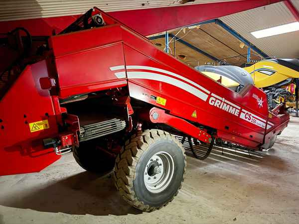 Grimme CS-150 RotaPower XL - Arracheuse de pommes de terre: photos 4 Grimme CS-150 RotaPower XL - Arracheuse de pommes de terre: photos 4