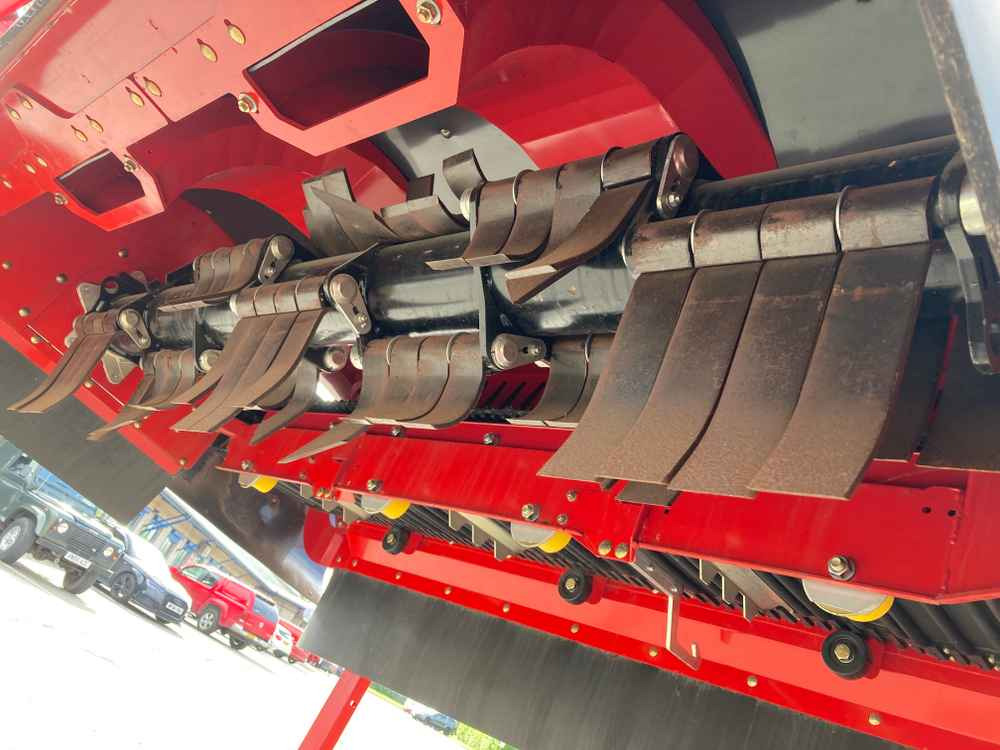 Grimme Grimme HT 210 Front Mounted Self-Propelled Topper - Matériel de récolte: photos 2 Grimme Grimme HT 210 Front Mounted Self-Propelled Topper - Matériel de récolte: photos 2
