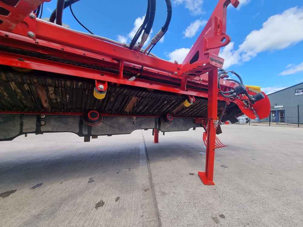 Grimme Grimme, HT 400, Front Mounted, 4 Row, Topper For Self-Propelled - Matériel de récolte: photos 4 Grimme Grimme, HT 400, Front Mounted, 4 Row, Topper For Self-Propelled - Matériel de récolte: photos 4