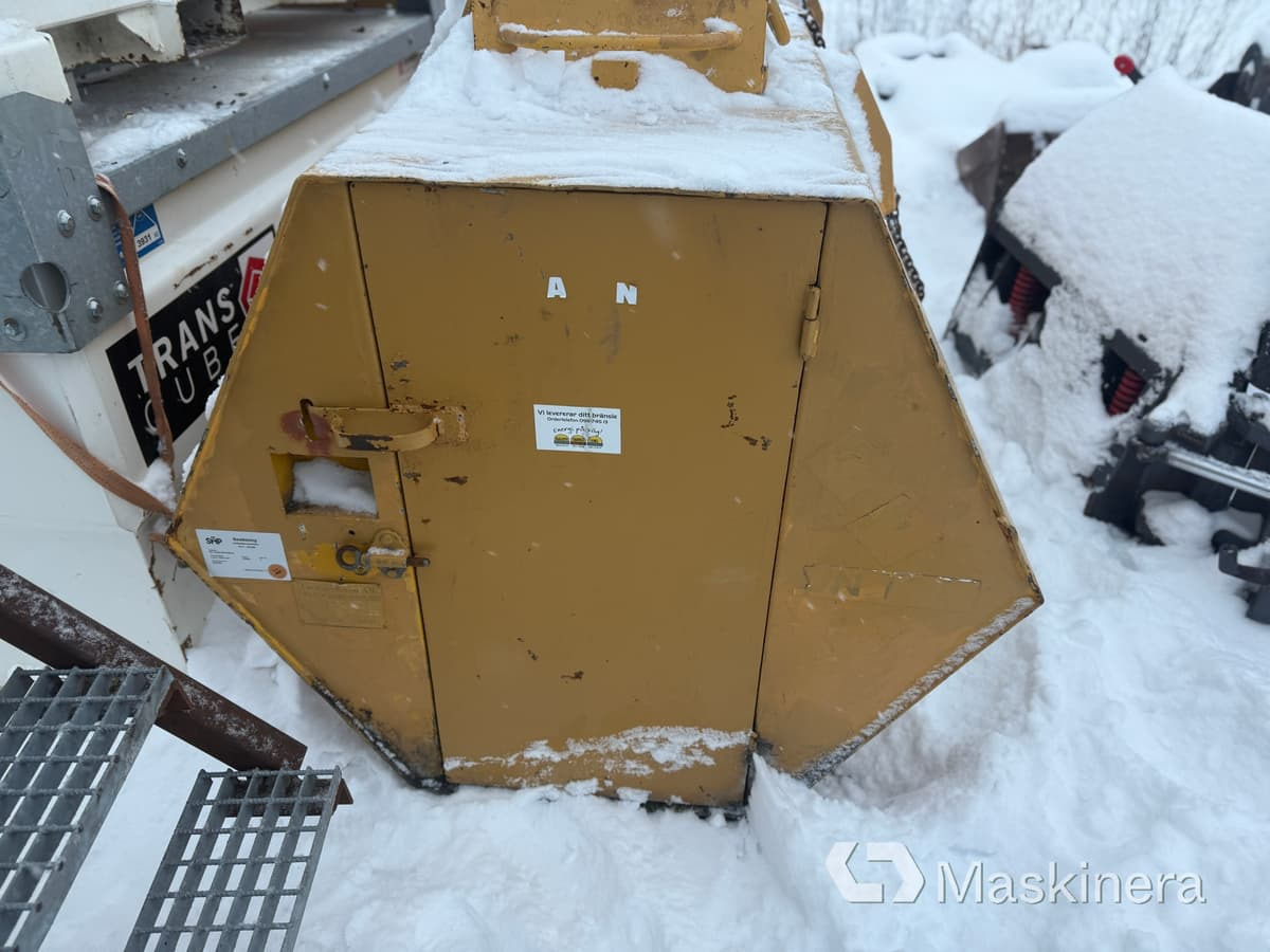 Färmartanken 31 A/Y Bränsletank Färmartanken 3000 liter - Cuve de stockage: photos 3 Färmartanken 31 A/Y Bränsletank Färmartanken 3000 liter - Cuve de stockage: photos 3