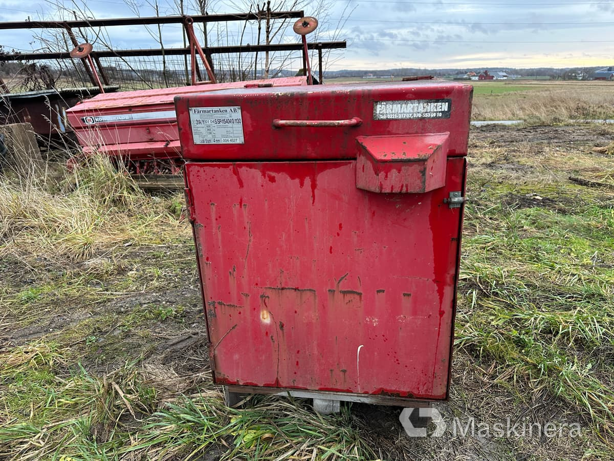Färmartanken 31A/Y Färmartanken Dieseltank 600 liter - Cuve de stockage: photos 2 Färmartanken 31A/Y Färmartanken Dieseltank 600 liter - Cuve de stockage: photos 2