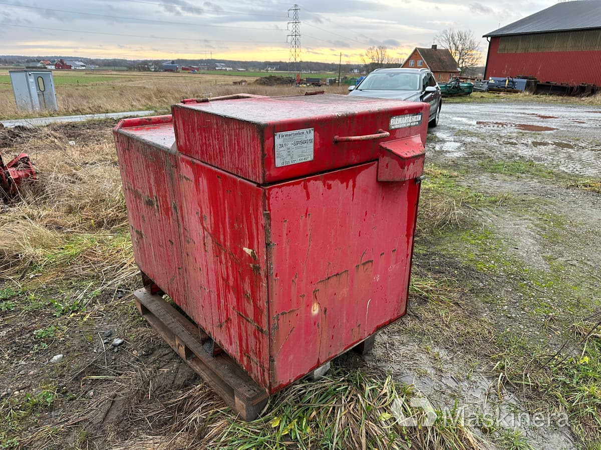 Färmartanken 31A/Y Färmartanken Dieseltank 600 liter - Cuve de stockage: photos 1 Färmartanken 31A/Y Färmartanken Dieseltank 600 liter - Cuve de stockage: photos 1