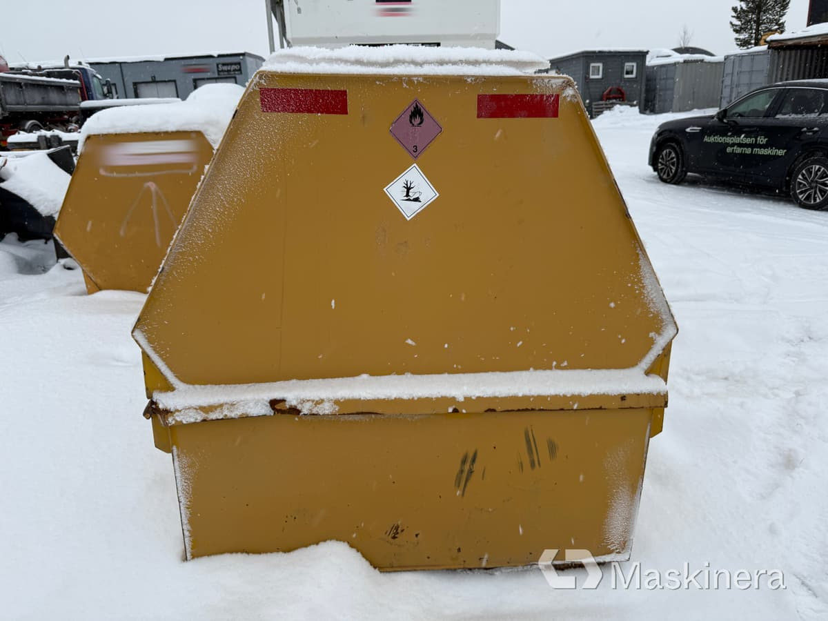 Färmartanken 3kbm Bränsletank Färmartanken 3000 liter - Cuve de stockage: photos 2 Färmartanken 3kbm Bränsletank Färmartanken 3000 liter - Cuve de stockage: photos 2