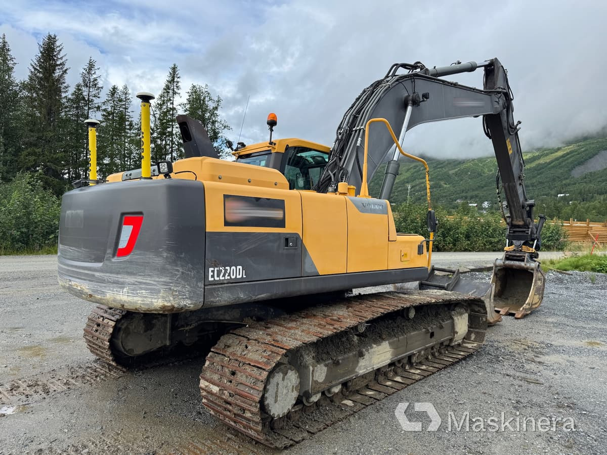 Grävmaskin Volvo EC220DL med tillbehör - Pelle sur chenille: photos 5 Grävmaskin Volvo EC220DL med tillbehör - Pelle sur chenille: photos 5