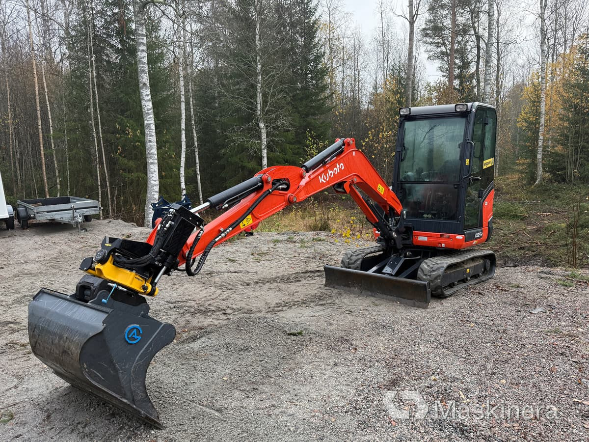 Grävmaskin Kubota KX027-4 med flera redskap - Pelle sur chenille: photos 1 Grävmaskin Kubota KX027-4 med flera redskap - Pelle sur chenille: photos 1