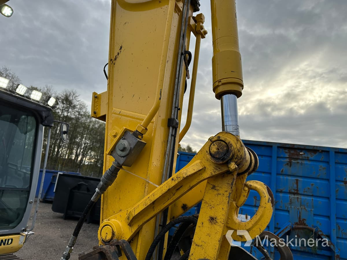 Pelle sur chenille Grävmaskin New Holland Kobelco E70BSR-2: photos 50