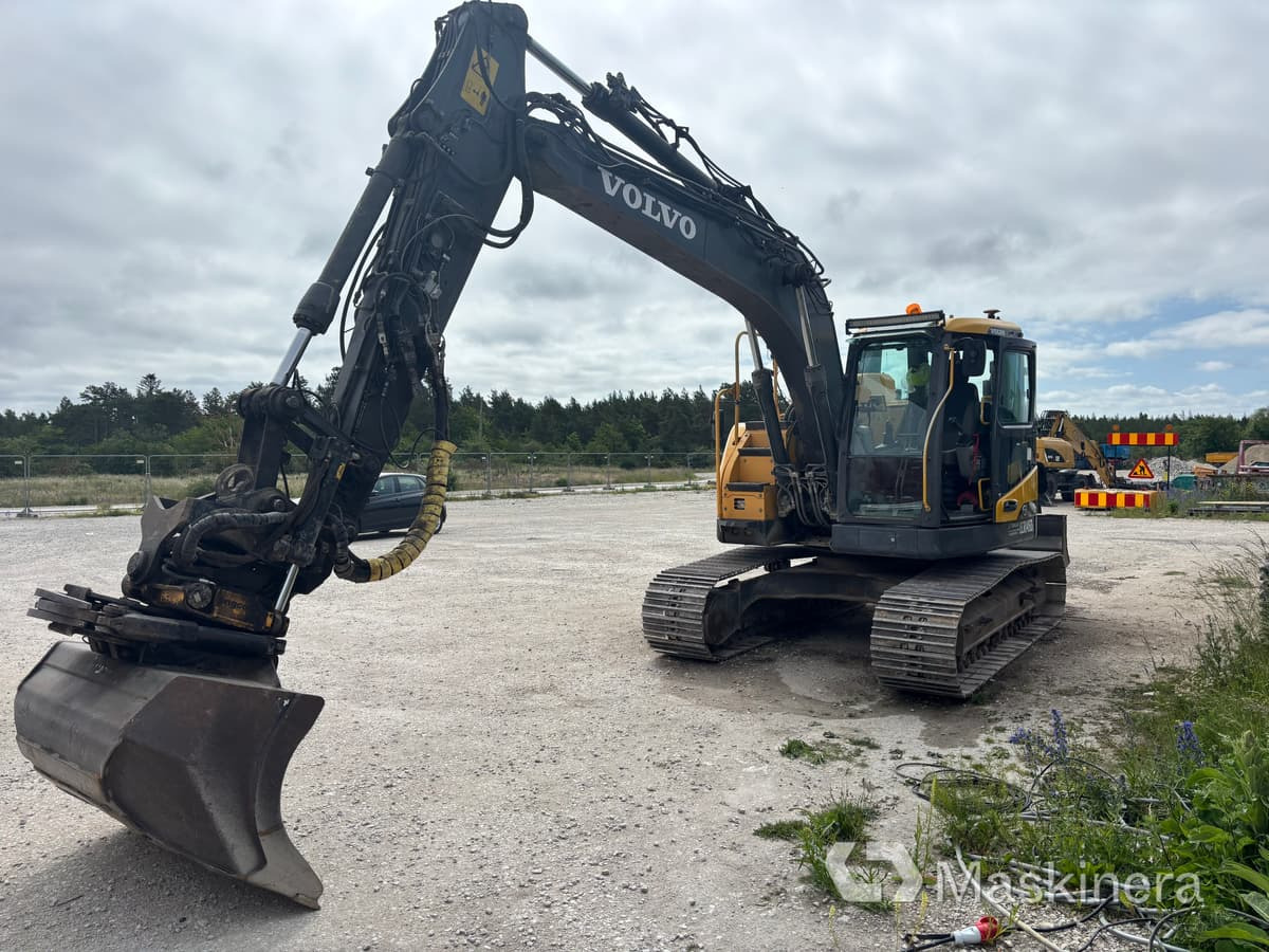 Grävmaskin Volvo ECR145DL - Pelle sur chenille: photos 1 Grävmaskin Volvo ECR145DL - Pelle sur chenille: photos 1
