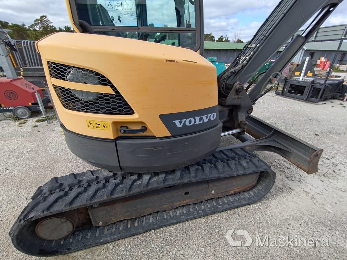 Grävmaskin Volvo ECR58D - Pelle sur chenille: photos 4 Grävmaskin Volvo ECR58D - Pelle sur chenille: photos 4