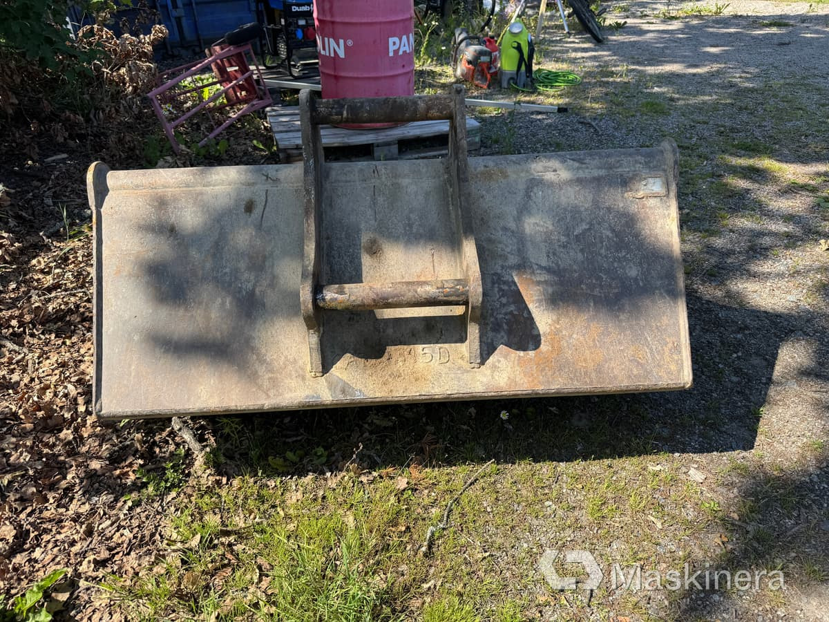 Grävskopa SMP S60 - Godet pour pelle pour Engins de chantier: photos 2 Grävskopa SMP S60 - Godet pour pelle pour Engins de chantier: photos 2