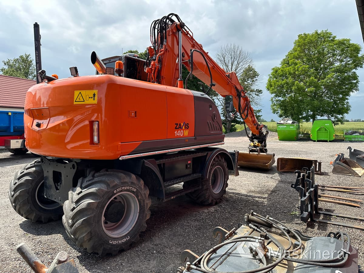 Hjulgrävare Hitachi ZX140W-3 - Pelle sur chenille: photos 4 Hjulgrävare Hitachi ZX140W-3 - Pelle sur chenille: photos 4
