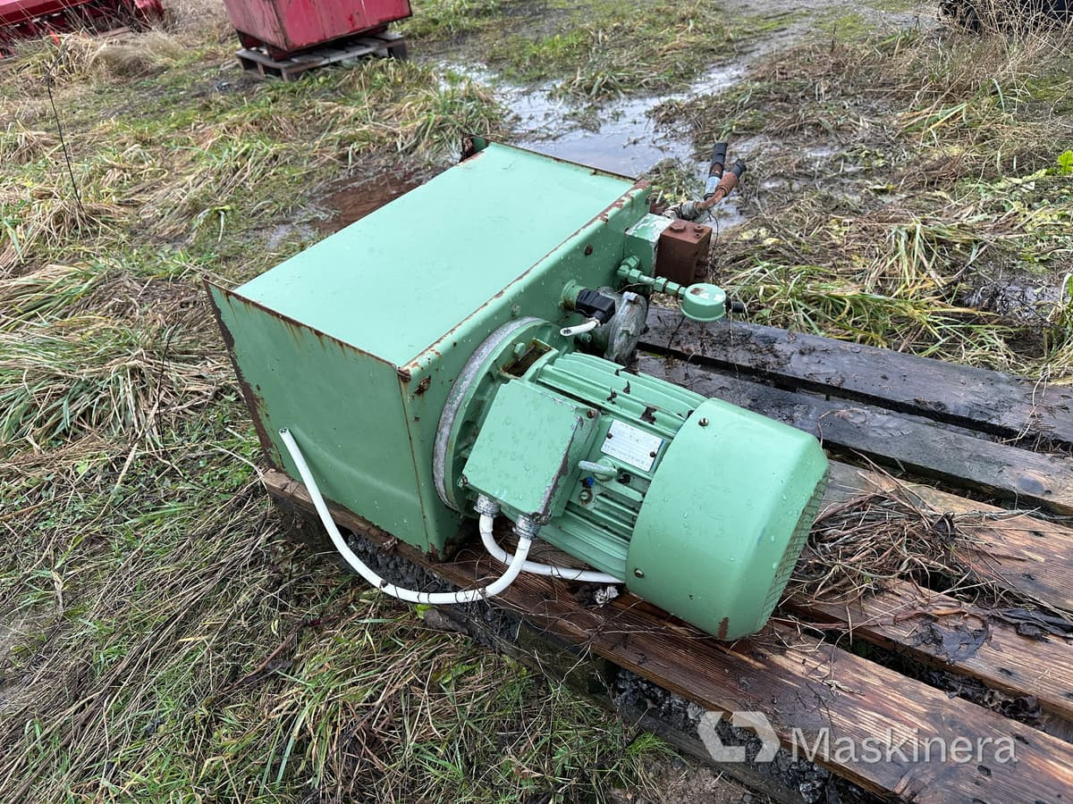 Hydraulpump BEVI SKG 132 S-4 - Pompe hydraulique pour Machine agricole: photos 1 Hydraulpump BEVI SKG 132 S-4 - Pompe hydraulique pour Machine agricole: photos 1