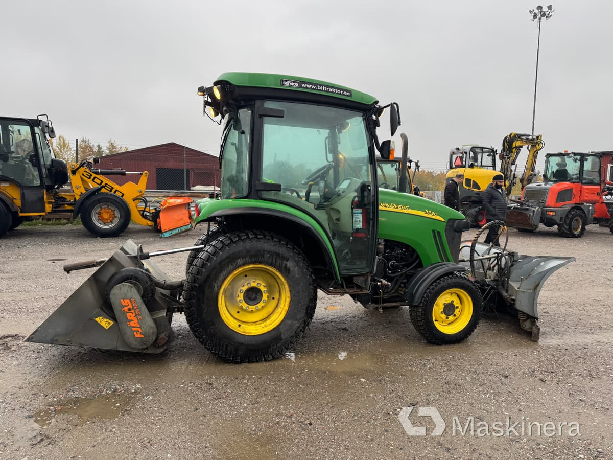 Kompakttraktor John Deere 3720 - Micro tracteur: photos 4 Kompakttraktor John Deere 3720 - Micro tracteur: photos 4