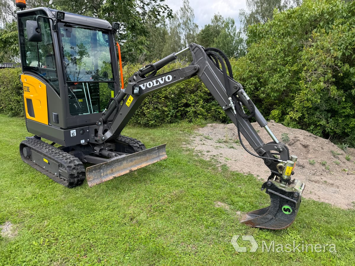 Minigrävare Volvo EC18R Minigrävare Volvo EC18E med trailer - Pelle sur chenille: photos 4 Minigrävare Volvo EC18R Minigrävare Volvo EC18E med trailer - Pelle sur chenille: photos 4