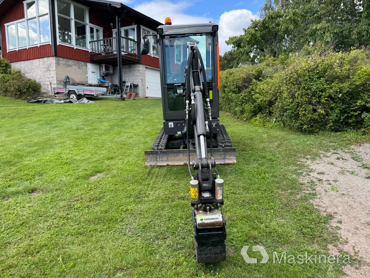 Minigrävare Volvo EC18R Minigrävare Volvo EC18E med trailer - Pelle sur chenille: photos 3 Minigrävare Volvo EC18R Minigrävare Volvo EC18E med trailer - Pelle sur chenille: photos 3