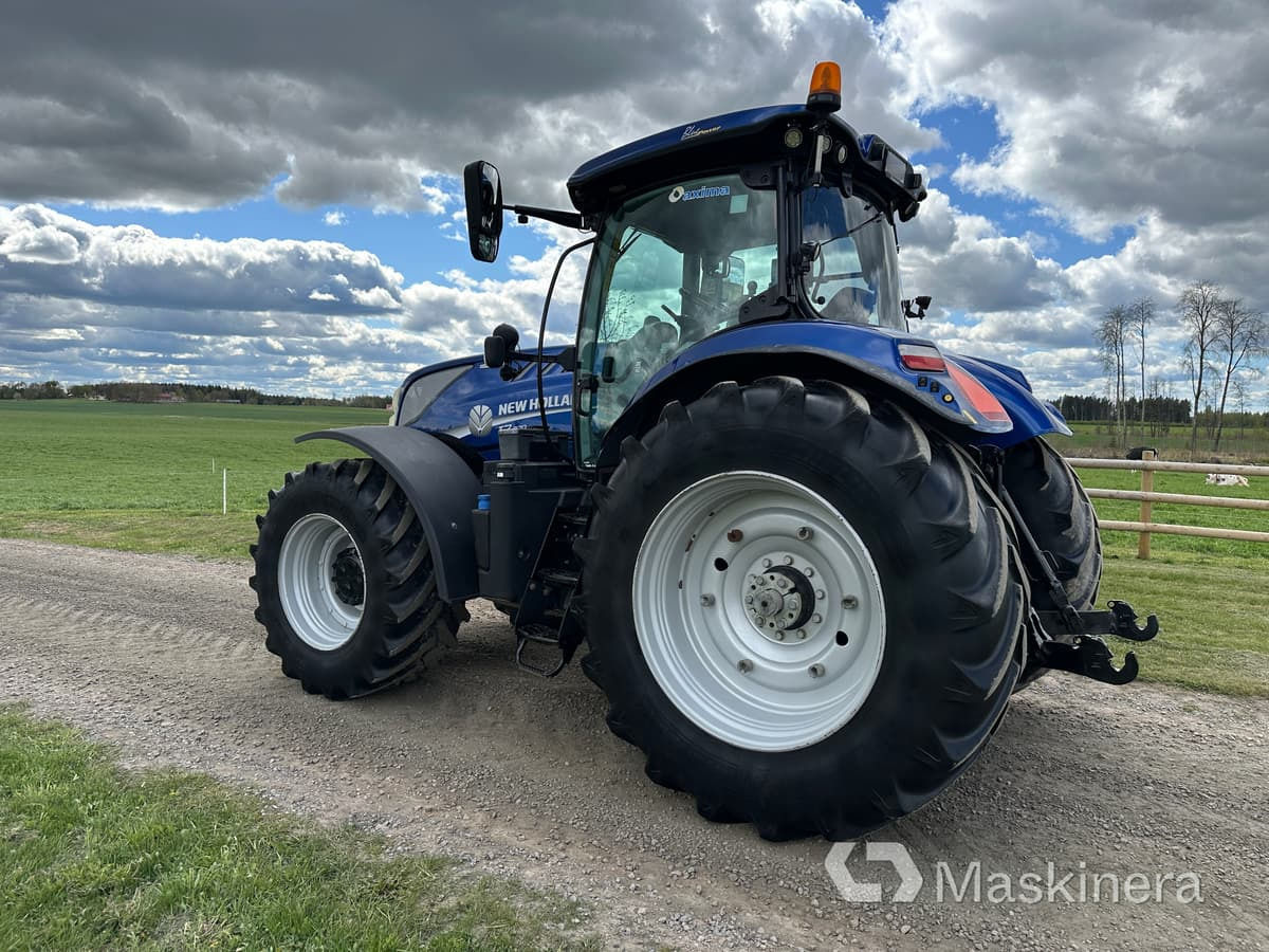 New Holland T7.270 AC 4WD Traktor New Holland T7.270 AC 4WD - Tracteur agricole: photos 3 New Holland T7.270 AC 4WD Traktor New Holland T7.270 AC 4WD - Tracteur agricole: photos 3