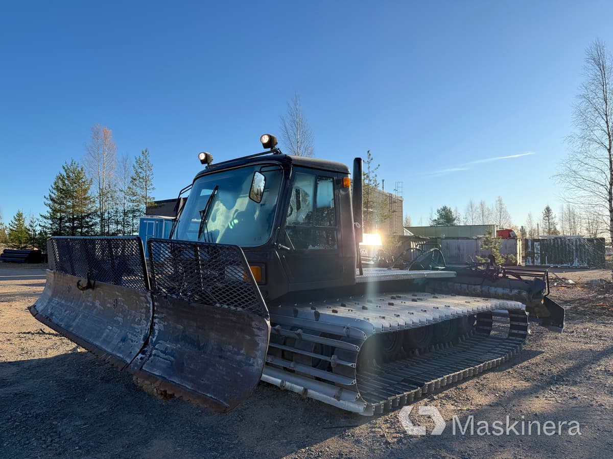 Pistmaskin PistenBully PB39 - Engin de déneigement: photos 1 Pistmaskin PistenBully PB39 - Engin de déneigement: photos 1