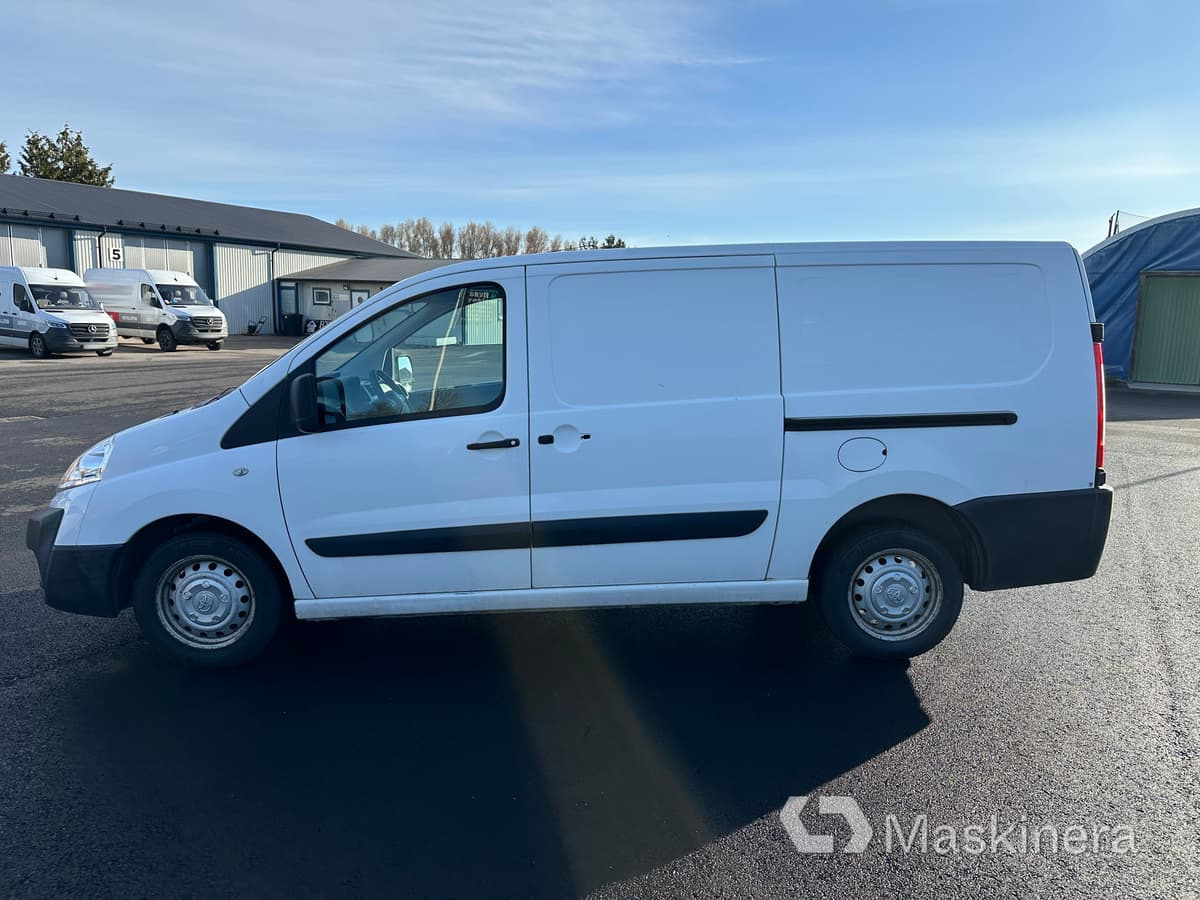 Skåpbil Toyota Proace 2.0D - Fourgon utilitaire: photos 2 Skåpbil Toyota Proace 2.0D - Fourgon utilitaire: photos 2