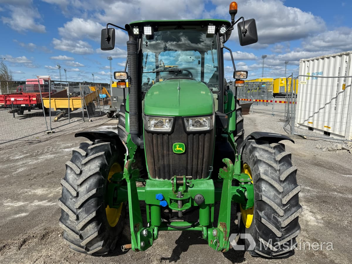 Traktor John Deere 5075M med snöutrustning - Tracteur agricole: photos 2 Traktor John Deere 5075M med snöutrustning - Tracteur agricole: photos 2