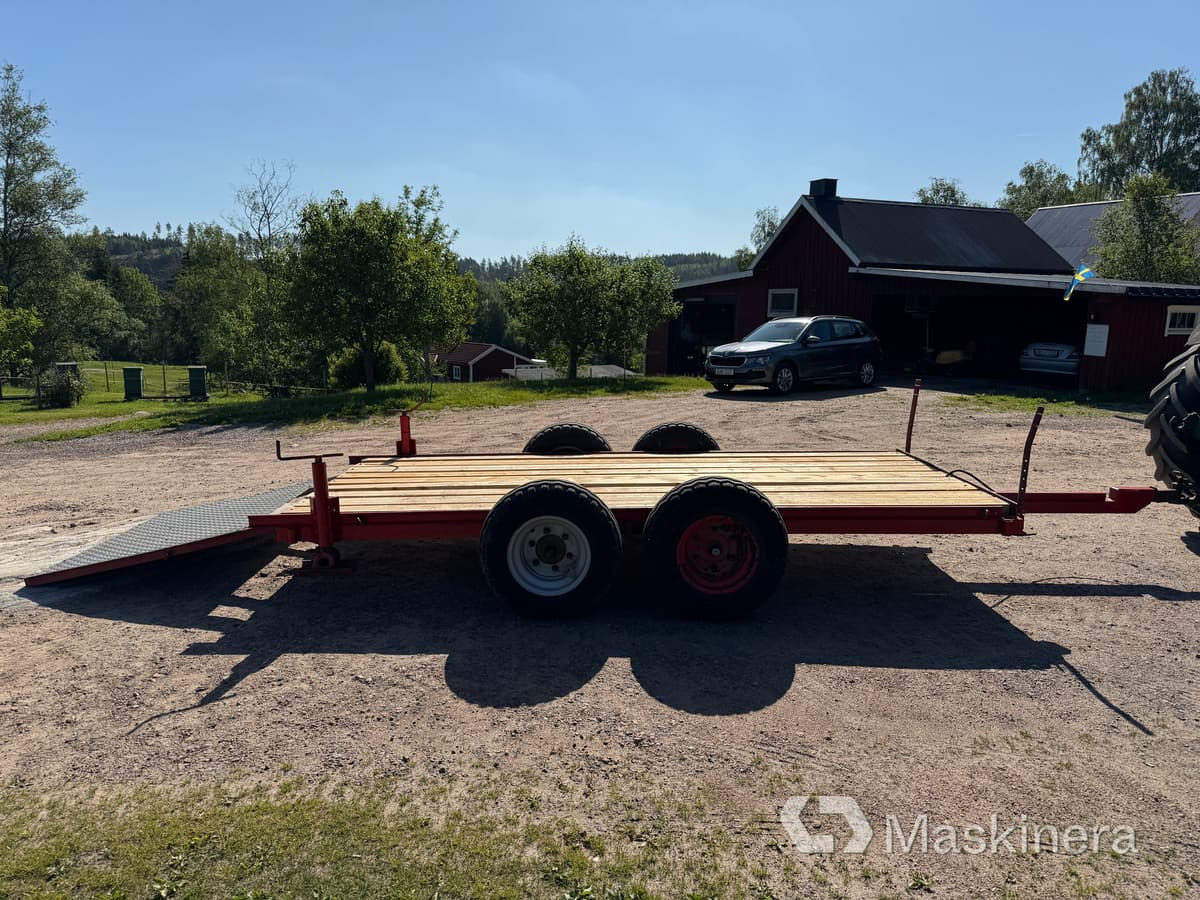 Traktordragen Maskintrailer 2-axlad - Remorque porte-engin surbaissée: photos 4 Traktordragen Maskintrailer 2-axlad - Remorque porte-engin surbaissée: photos 4
