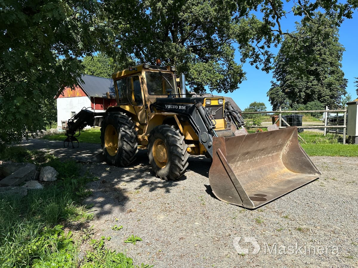 Traktorgrävare Volvo BM 646 + redskap - Tractopelle: photos 3 Traktorgrävare Volvo BM 646 + redskap - Tractopelle: photos 3