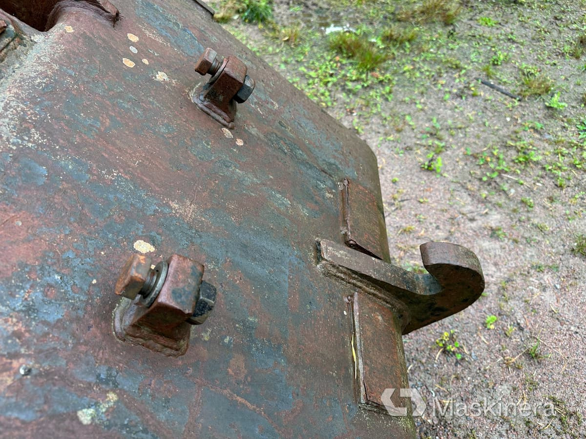 VA-skopa Serameko B20 - Godet pour pelle: photos 4 VA-skopa Serameko B20 - Godet pour pelle: photos 4