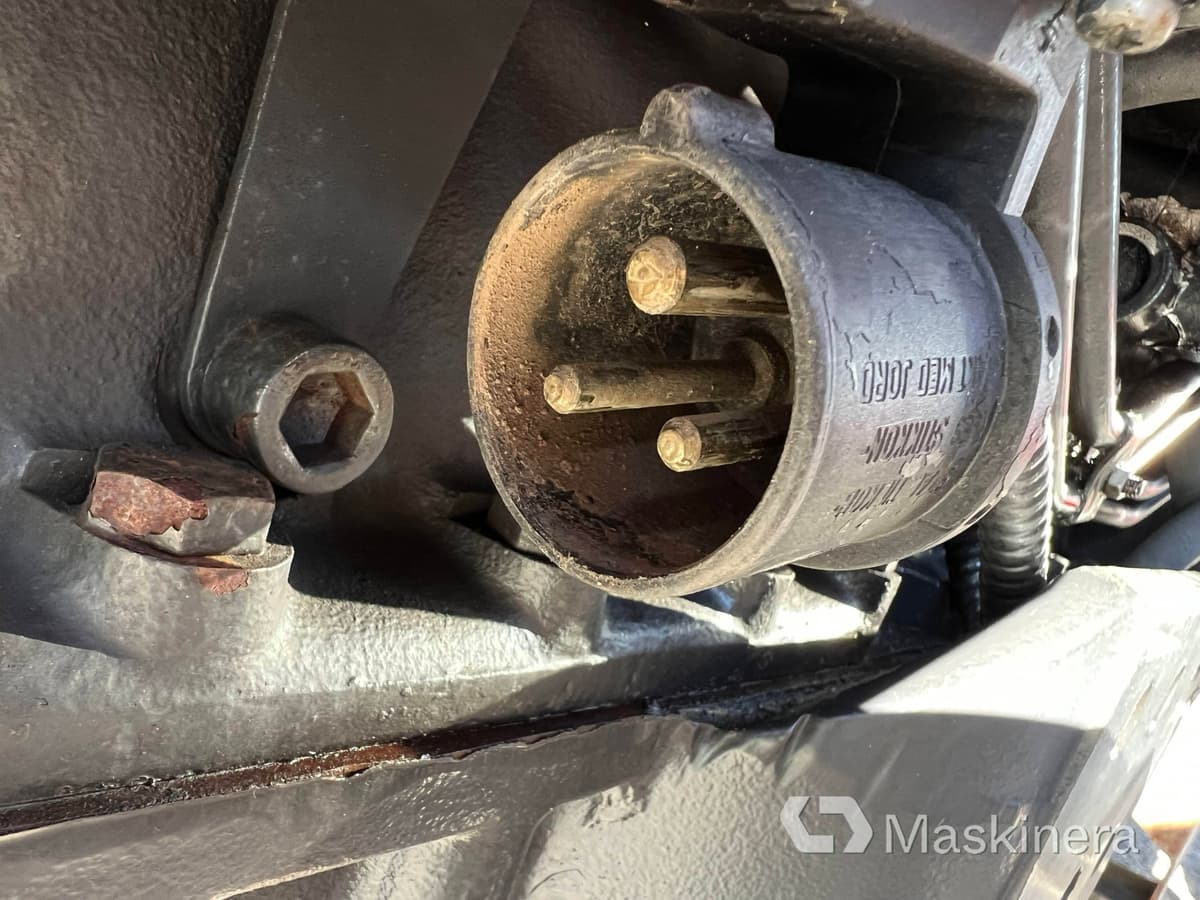 Tracteur agricole Valmet 805 / Palms 675 Traktor Valmet 805 med Skogsvagn Palms 675: photos 33