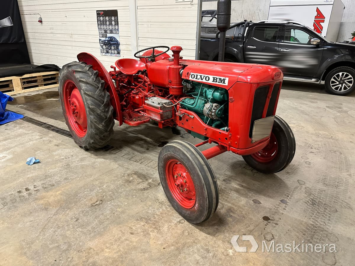 Veterantraktor Volvo BM 320 - Tracteur agricole: photos 1 Veterantraktor Volvo BM 320 - Tracteur agricole: photos 1