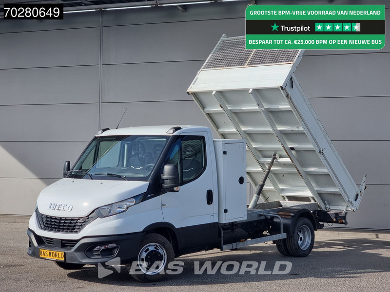 Iveco Daily 35C14 Kipper met Kist Dubbellucht 3,5t Trekhaak Airco Cruise Euro6 Kieper Tipper Benne Airco Trekhaak Cruise control - Utilitaire benne: photos 1 Iveco Daily 35C14 Kipper met Kist Dubbellucht 3,5t Trekhaak Airco Cruise Euro6 Kieper Tipper Benne Airco Trekhaak Cruise control - Utilitaire benne: photos 1