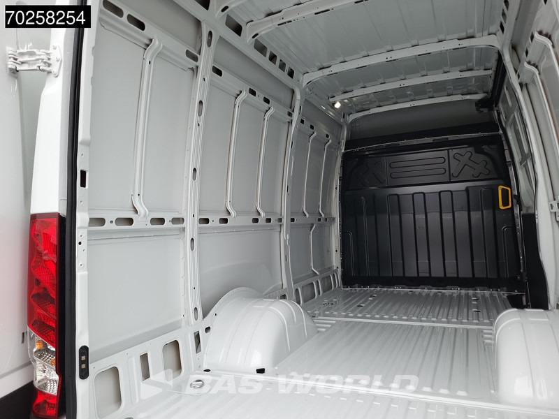 Iveco Daily 35C21 3.0L Automaat 2025 Black Edition model Dubbellucht L2H2 LED ACC CarPlay Camera Parkeersensoren 12m3 Airco - Fourgon utilitaire: photos 2 Iveco Daily 35C21 3.0L Automaat 2025 Black Edition model Dubbellucht L2H2 LED ACC CarPlay Camera Parkeersensoren 12m3 Airco - Fourgon utilitaire: photos 2