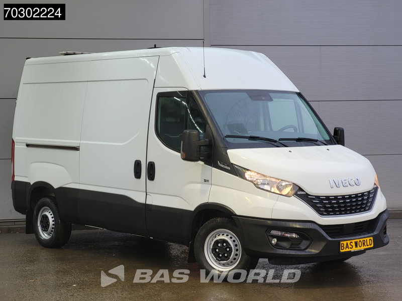 Iveco Daily 35S16 Automaat L2H2 3,5t Trekhaak ACC Navi Airco Camera Werkplaatsinrichting Euro6 L2 Airco Trekhaak - Fourgon utilitaire: photos 3 Iveco Daily 35S16 Automaat L2H2 3,5t Trekhaak ACC Navi Airco Camera Werkplaatsinrichting Euro6 L2 Airco Trekhaak - Fourgon utilitaire: photos 3