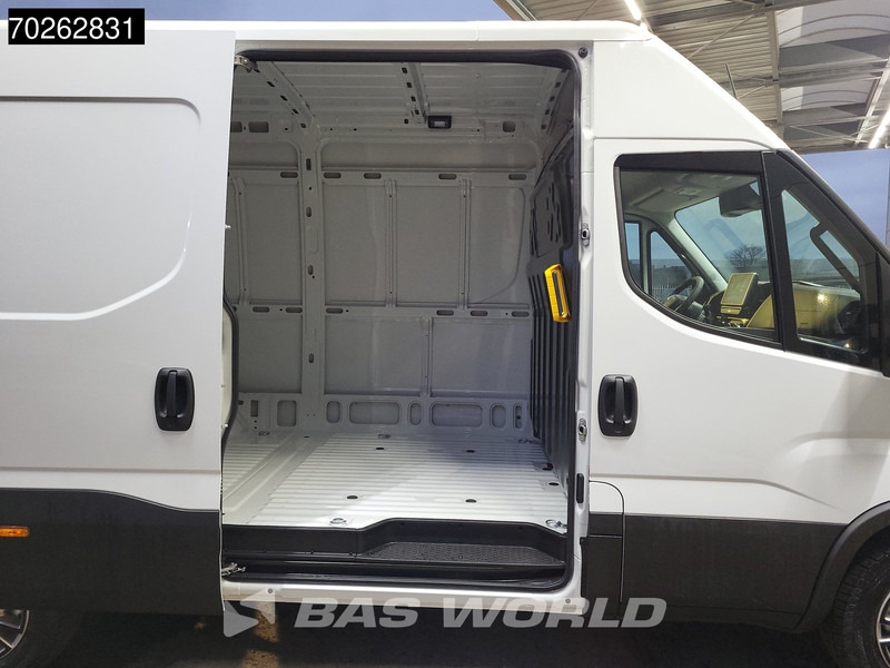 Iveco Daily 35S21 3.0L Automaat 210PK L2H2 2025-Model 3,5t Trekvermogen ACC LED CarPlay Camera Parkeersensoren Velgen Euro6 L2 12m3 Airco - Fourgon utilitaire: photos 3 Iveco Daily 35S21 3.0L Automaat 210PK L2H2 2025-Model 3,5t Trekvermogen ACC LED CarPlay Camera Parkeersensoren Velgen Euro6 L2 12m3 Airco - Fourgon utilitaire: photos 3