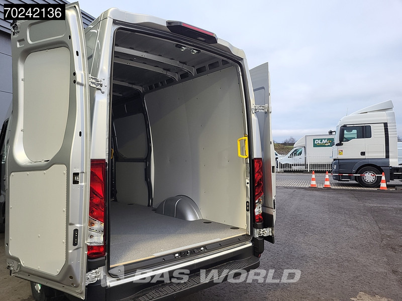 Iveco Daily 35S21 3.0L Automaat L2H2 210PK 2025-Model 3,5t Trekgewicht ACC LED Navi LM-Velgen Camera Euro6 L2 12m3 Airco - Fourgon utilitaire: photos 5 Iveco Daily 35S21 3.0L Automaat L2H2 210PK 2025-Model 3,5t Trekgewicht ACC LED Navi LM-Velgen Camera Euro6 L2 12m3 Airco - Fourgon utilitaire: photos 5