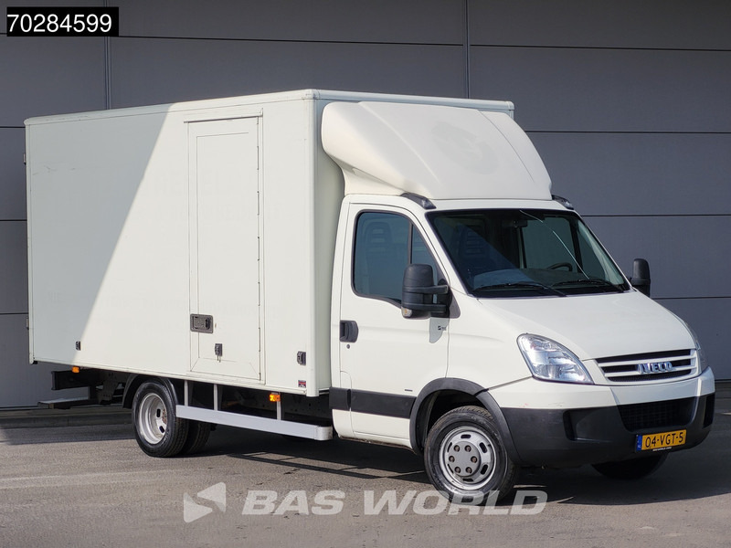 Iveco Daily 40C15 3.0L Bakwagen met achterdeuren APK 04-26 Trekhaak Koffer Meubelbak 19m3 Trekhaak - Fourgon grand volume: photos 5 Iveco Daily 40C15 3.0L Bakwagen met achterdeuren APK 04-26 Trekhaak Koffer Meubelbak 19m3 Trekhaak - Fourgon grand volume: photos 5