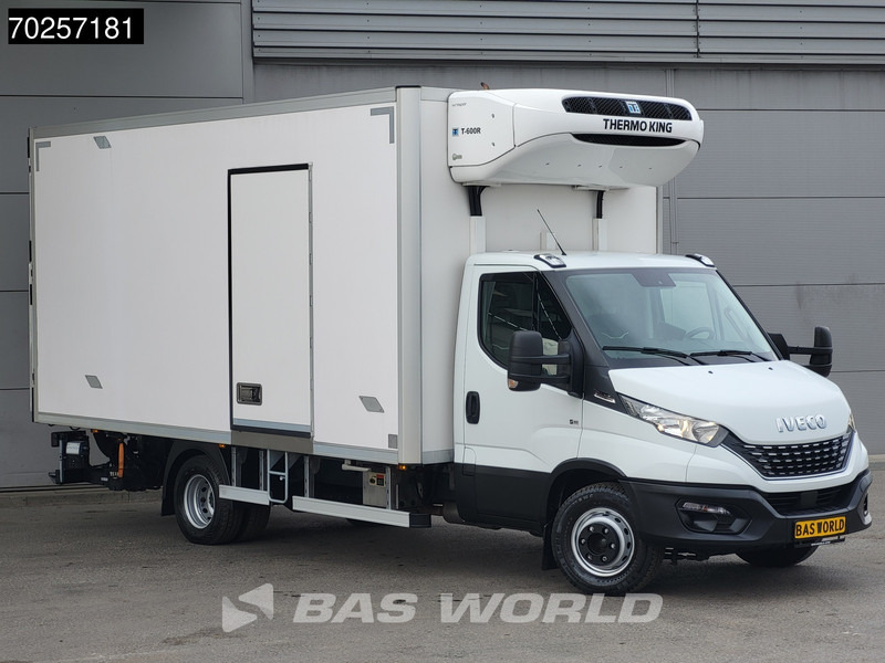 Iveco Daily 72C21 3.0L Koelwagen Laadklep Thermo King T-600R 380V Luchtvering Koelwagen Airco Cruise Camera Koeler Koel Kühlwagen 28m3 Airco - Utilitaire frigorifique: photos 5 Iveco Daily 72C21 3.0L Koelwagen Laadklep Thermo King T-600R 380V Luchtvering Koelwagen Airco Cruise Camera Koeler Koel Kühlwagen 28m3 Airco - Utilitaire frigorifique: photos 5