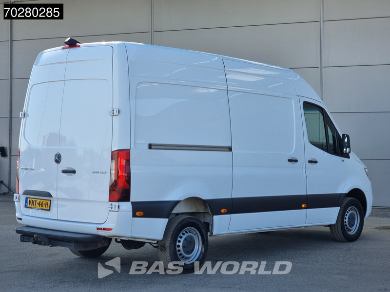 Mercedes-Benz Sprinter 315 CDI Automaat L2H2 LED Trekhaak Navi Airco Cruise Camera MBUX L2 10m3 Airco Trekhaak Cruise control - Fourgon utilitaire: photos 5 Mercedes-Benz Sprinter 315 CDI Automaat L2H2 LED Trekhaak Navi Airco Cruise Camera MBUX L2 10m3 Airco Trekhaak Cruise control - Fourgon utilitaire: photos 5
